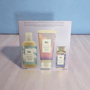 R+Co On a Cloud Baobab Oil Repair Set - Cream and Blue
